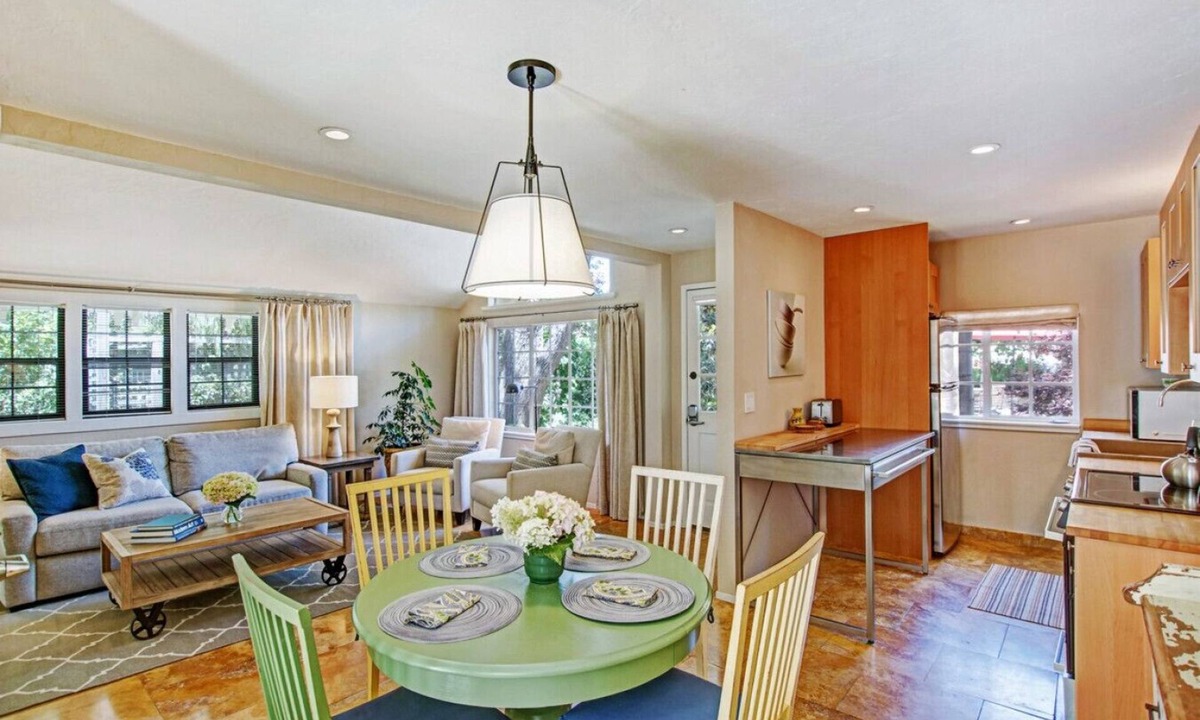Sonoma House | Vita @ Bungalows 313 - Half a block off the Historic Sonoma Plaza