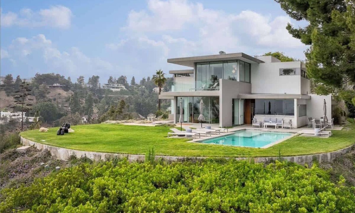 Trousdale Estates Villa | Vue Modern