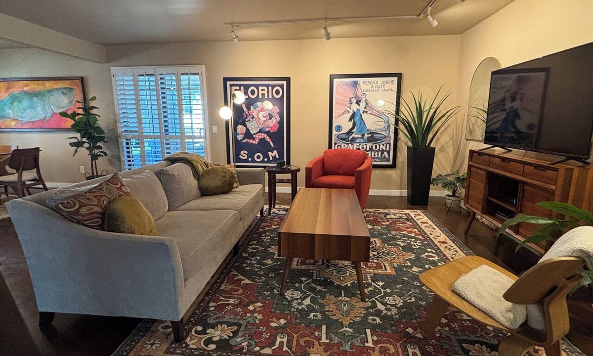 Bartlett Estates Condo | Well Appointed fully furnished 2BR, 2Bath, 1st floor, Guard-Gated, Biltmore area