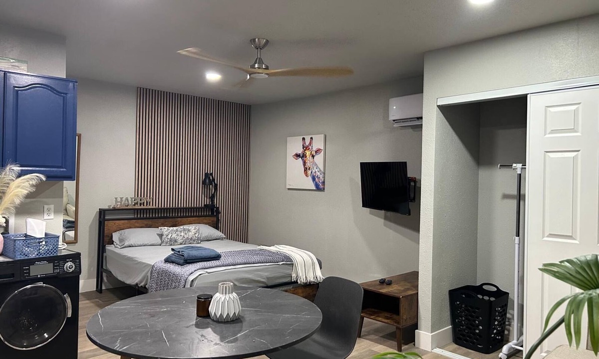 Las Vegas Apartment | Wonderful studio with AC in vibrant Las Vegas