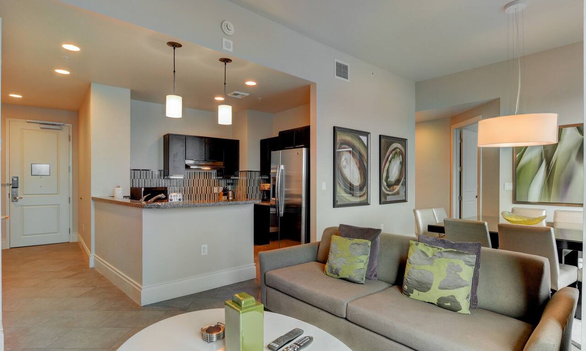 Las Vegas Condo | Wyndham Desert Blue (3 Bedroom Presidential Condo - near strip)