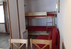 100m from resort center, 1st floor, view ski slopes, balcony, tv, 27m², La Plagne in La Plagne