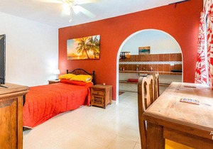 Authentic Casita 1 Block to the Beach and Malecon! in Progreso