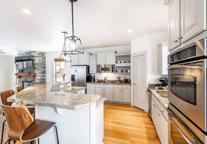 Bear Hollow 5601 | Standalone Home | Near Outlets Hot Tub | Pool
