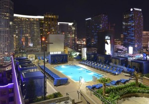 Friends Getaway! 2 Great Spaces, Near Bellagio Gallery of Fine Arts, Pool