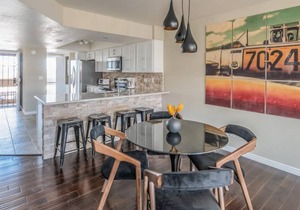 Luxury 2BR in Scottsdale #235 by WanderJaunt