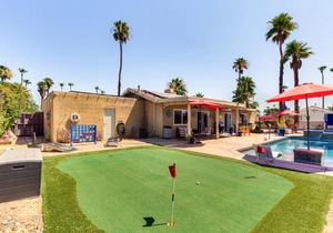 Private Pool & Putting Green: Palm Springs Home! in Palm Springs