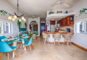 Third-Floor Oceanfront Condo with Balconies & Pool in Akumal