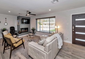 Upscale Getaway, Walk to Old Town Scottsdale!