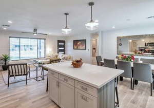 Upscale Getaway, Walk to Old Town Scottsdale!
