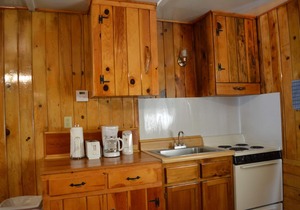 Whispering Pines - Cabin 27 (2 Bedroom Family Style Unit)