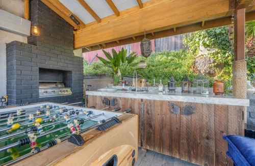 West Hills House | ৎ୭Middlebury Heightsৎ୭heated poolJacuzi games&more