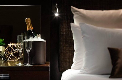 Summerlin South Hotel | 1-Bedroom Suite at a 5⭐️ Hotel