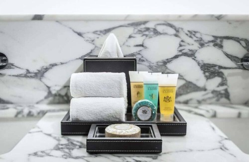 Summerlin South Hotel | 1-Bedroom Suite at a 5⭐️ Hotel