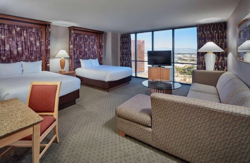 Las Vegas Hotel | 1-Bedroom Suite at a Hotel
