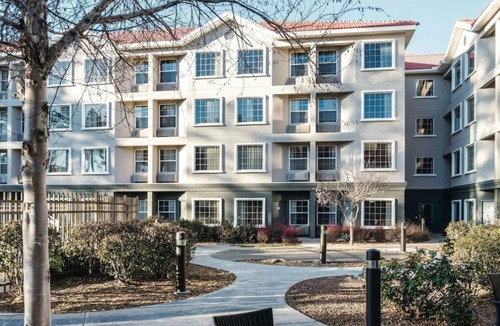 Woodlands Village House | 1 King Bed, ADA Room, Non-Smoking at La Quinta Inn & Ste by Wyndham Flagstaff