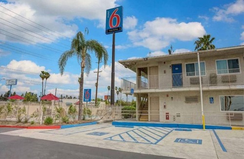 San Bernardino Apartment | 1 King Bed|Non-Smoking,Mini Fridge