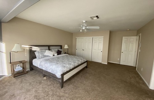 Las Vegas Villa | 1 master bedroom with private bathroom
