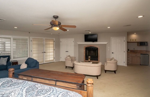 Parker Strip House | 17 BEDS SLEEPS 25 + 7,500 sq. ft. 3 LEVEL + PRIV DOCK ACROSS FROM RAMP @RIV ENTR