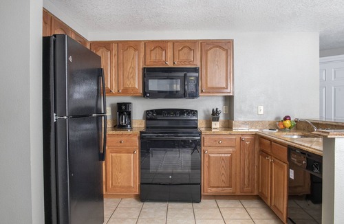 Las Vegas Resort | 2 Bed 2 Bath Las Vegas - Pools, Hot Tubs, Cabanas and More!