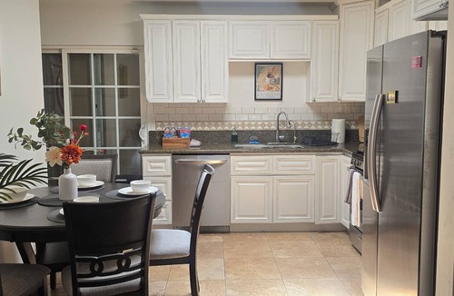 Norwalk Apartment | 2-bedroom house in Norwalk with AC and comfort close to mayor theme parks