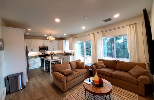 Payson House | 2 bedroom modern home in a nice neighborhood10% weekly/15% monthly discount