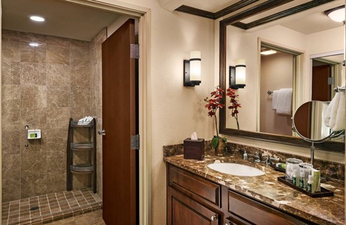 Gainey Village Villas Hotel | 2 Family-friendly Units! Close to Wrigley Mansion w/Free Parking & Outdoor Pool