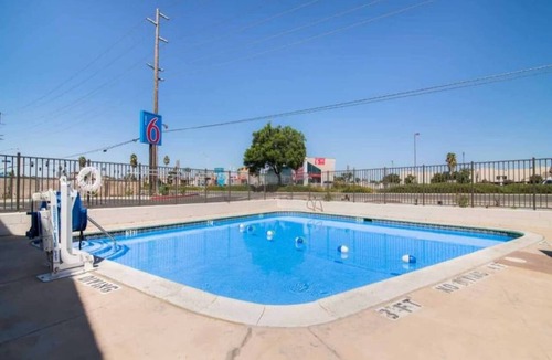 Moreno Valley Apartment | 2 Full Beds|Non-Smoking,Micfridge