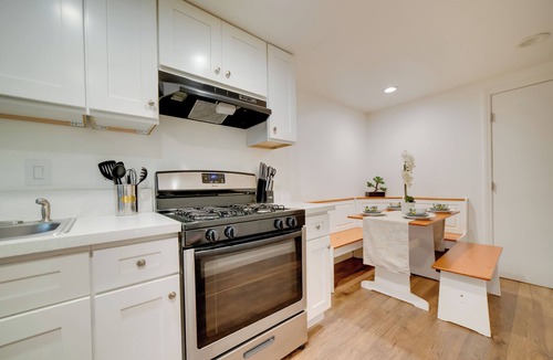 Riverside Apartment | 2 Mi to Dtwn Riverside & Hospital! Family Retreat