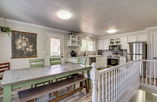 West Jordan House | 2 Mi to Gardner Village: Family Gem w/Fenced Yard