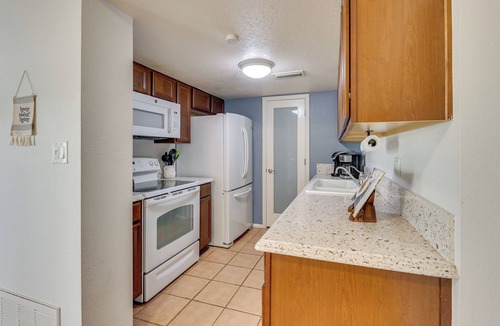 South Scottsdale House | 2 Mi to Old Town & Fashion Sq: Townhome w/Pools