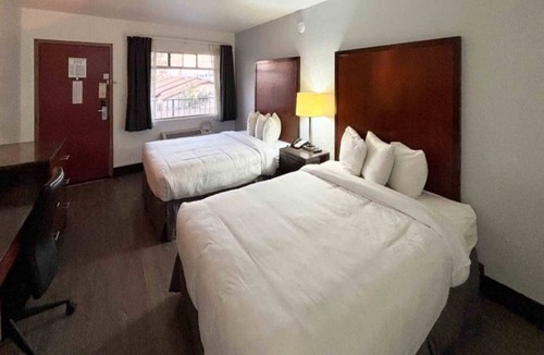 Mesa Apartment | 2 Queen Beds | Smoking, Micfridge