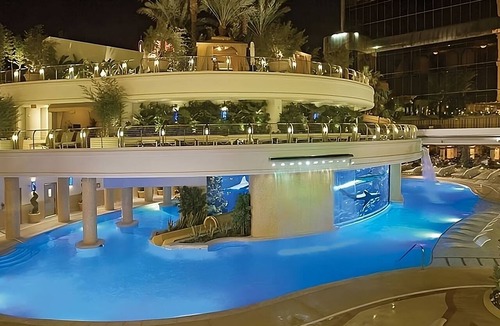 Downtown Las Vegas Hotel | 2 x Carson Tower - Deluxe King Room at Golden Nugget Las Vegas