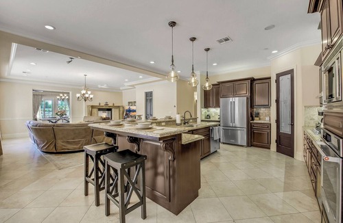 Pumpkin Center House | 20 Acres Lake + Pool + Spa Near Hard Rock Casino | Vista del Lago Estate
