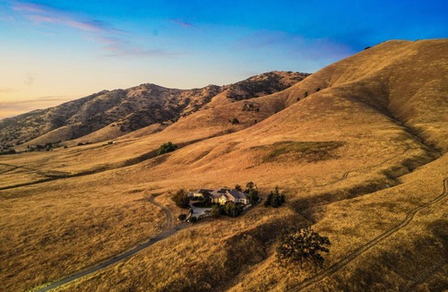 Bear Valley Springs House | 200-acre vineyard estate: swim spa, theater & game room