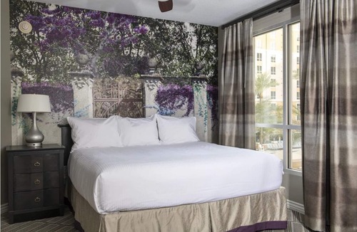 Las Vegas Resort | 2Bed/2Bath Deluxe Condo! Book Your Vegas Getaway With Us!