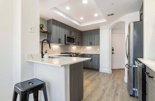 Desert Paradise Estates Apartment | 2BR CozySuites at Kierland Commons with pool #03