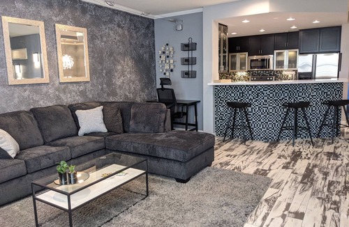 Kierland Condo | 2BR Modern Scottsdale Condo W/ Heated Pool, Hot Tub, Kg Bed, Gym, & Fast WiFi