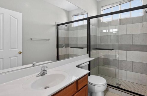 Nut Tree Hotel | 3-bedroom house in brilliant Suisun with WiFi, AC. Enjoy your stay