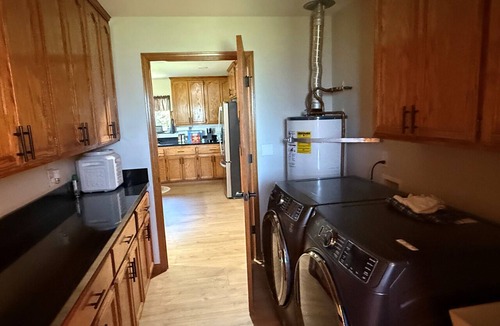 Colusa House | 3-bedroom house on 10 acres in Colusa, the heart of great hunting and fishing.