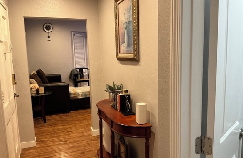 Los Angeles House | 3-bedroom house with WiFi in Los Angeles with bonus room for entertainment