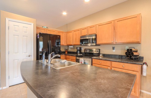 Maricopa House | 3 BR Heated Private Saltwater SUNNY Pool In/Out Stereo Speakers Prof BBQ Gril