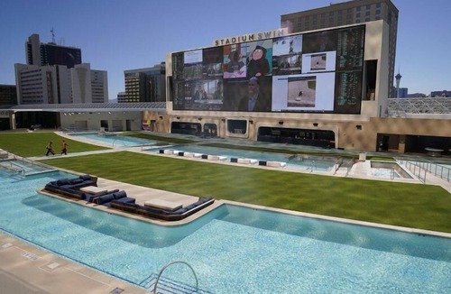 Downtown Las Vegas Hotel | 3 x Circa Rooms at Circa Resort & Casino