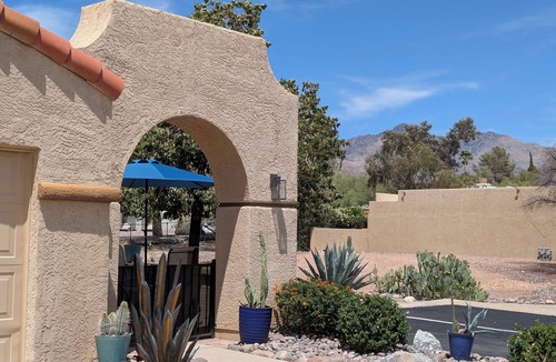 Sunset Ridge House | 3Bed2Bath Home Office Townhouse with WiFi, fitness room, AC, pools and hot tubs.