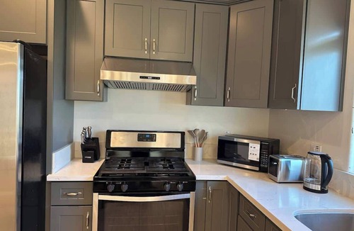 Cypress House | 3BR HQ Near Disneyland, Knott's & Adventure