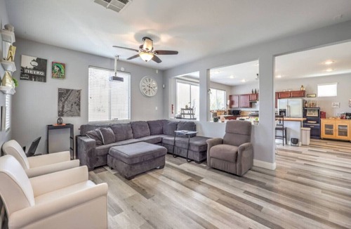 Rhodes Ranch House | 3BR SW Vegas, Projector King Suite, Full Kitchen