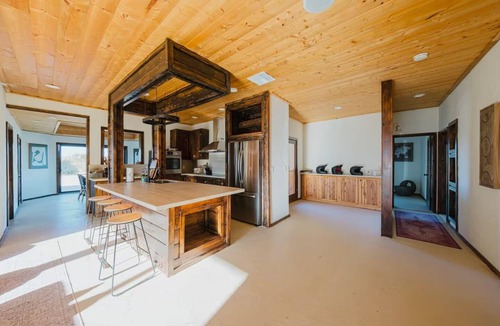 Yucca Valley Villa | 4-Bedroom Desert Oasis With Pool & Tennis Court