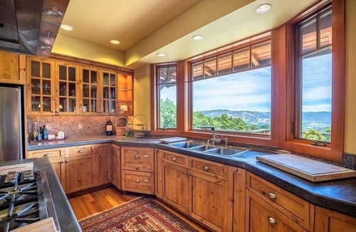 California Wine Country House | 4-bedroom estate on 117-acre ranch with pool, spa & coach house in wine country