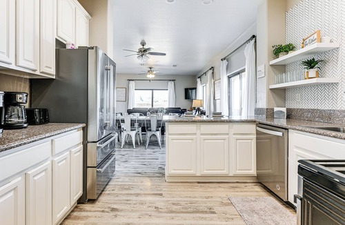 Greenehaven House | 4 Mi to Lake Powell: Retreat w/Game Room!