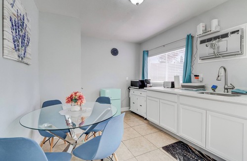 Spring Valley House | 4 miles away to Strip Cozy Private guest house Private Big Yard with Wi-Fi, AC